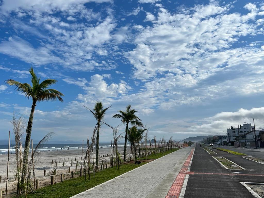 Lindo Apartamento Com Vista Para O Mar Matinhos Dış mekan fotoğraf